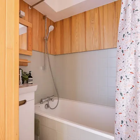 Direct Access To Gondola, Downtown, South-facing Appartement