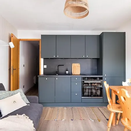 Apartment Direct Access To Gondola, Downtown, South-facing